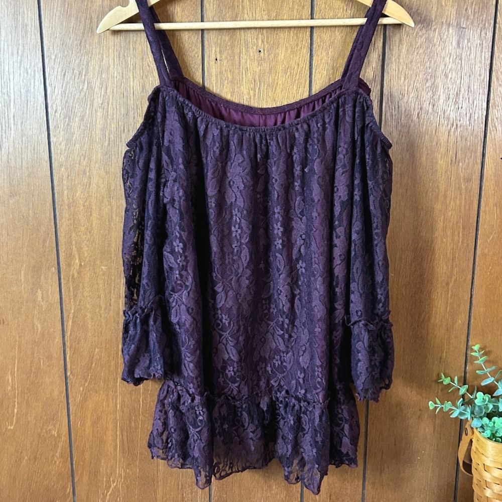 Lane Bryant Cold Shoulder Lace Ruffle Top Burgundy Plus Size 14‎ 16